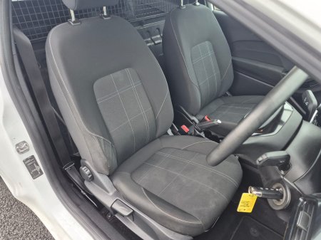 2019 Ford Fiesta - photo 12