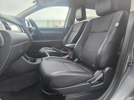 2015 Mitsubishi Outlander - photo 9