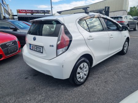 2016 Toyota Aqua - photo 16