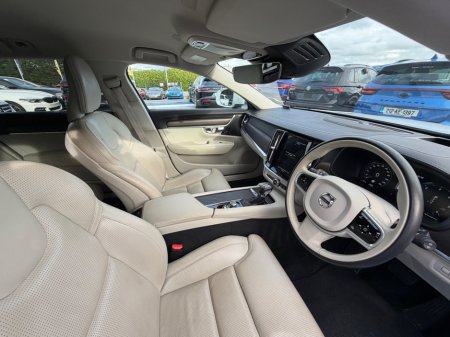 2019 Volvo V90 - photo 17