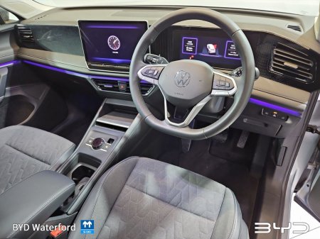 2025 Volkswagen Tiguan - photo 9