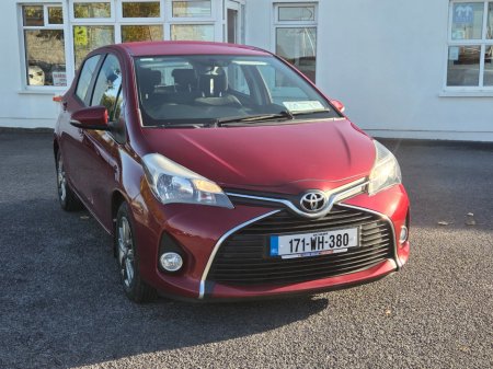 2017 Toyota Yaris - photo 2