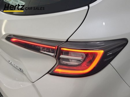 2023 Toyota Corolla - photo 8