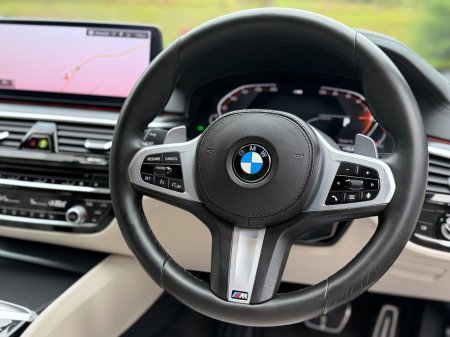 2021 BMW 5-Series - photo 13