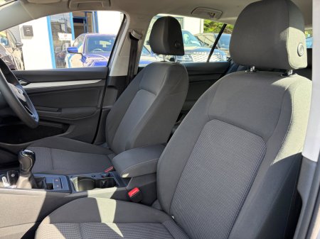 2021 Volkswagen Golf - photo 8