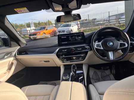 2022 BMW 5-Series - photo 16