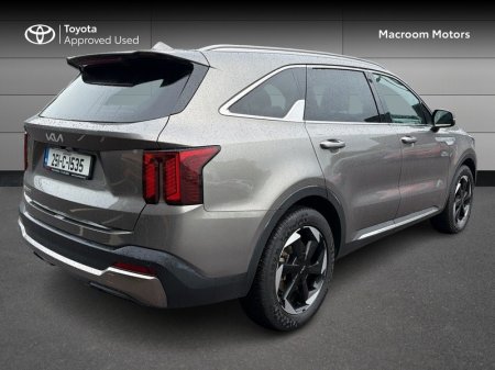 2025 Kia Sorento - photo 2