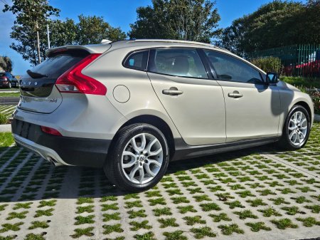 2017 Volvo V40 - photo 13