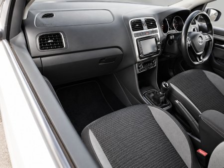 2017 Volkswagen Polo - photo 2