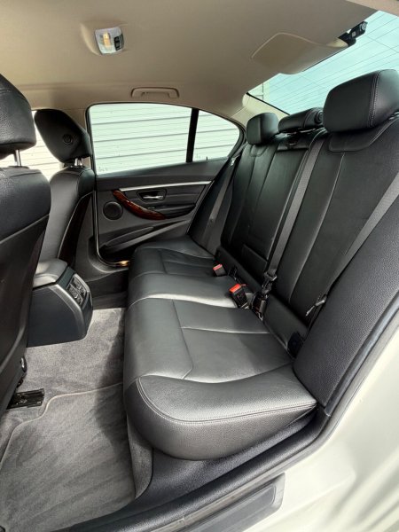 2017 BMW 3-Series - photo 8