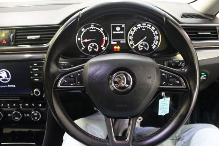 2016 Skoda Superb - photo 24