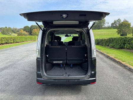 2015 Nissan Serena - photo 9