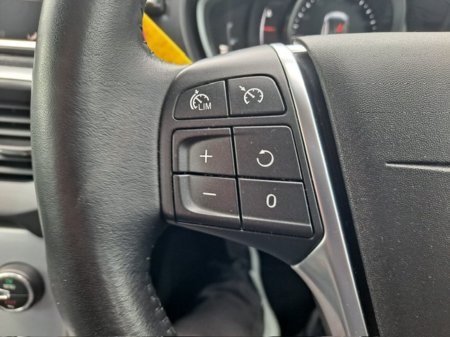 2018 Volvo V40 - photo 25