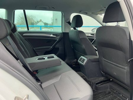 2020 Volkswagen Golf - photo 8