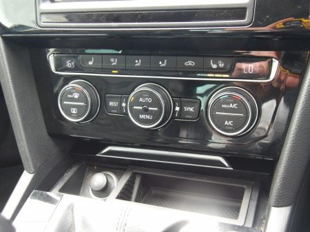 2017 Volkswagen Passat - photo 27