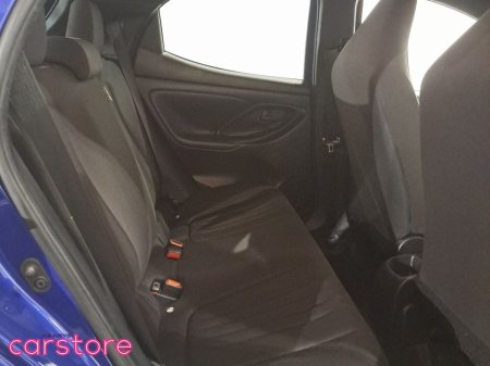 2021 Toyota Yaris - photo 13