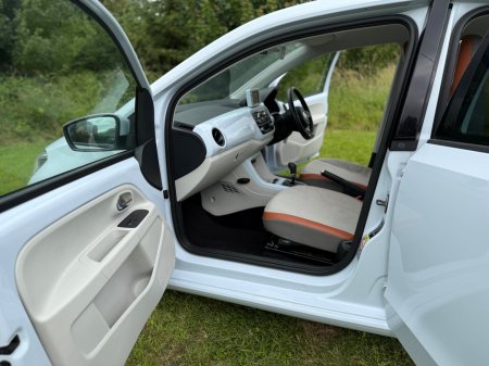 2013 Volkswagen up! - photo 23