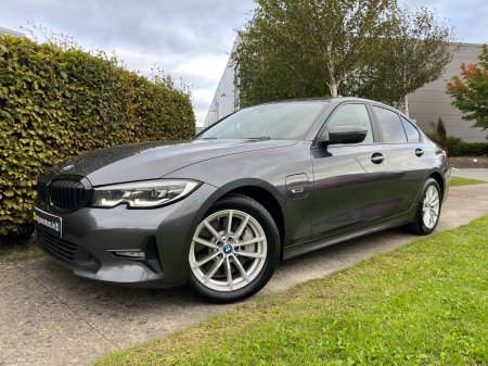 2022 BMW 3-Series - photo 6