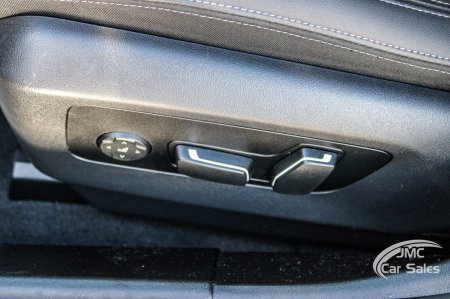 2025 BMW 5-Series - photo 36