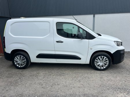 2020 Peugeot Partner - photo 3