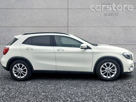 2017 Mercedes-Benz GLA - photo 2