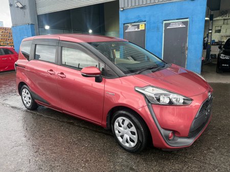 2017 Toyota Sienta - photo 3