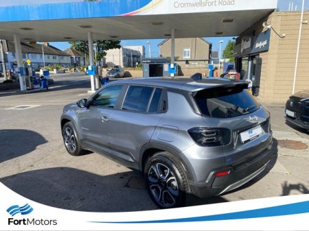 2025 Jeep Avenger - photo 16