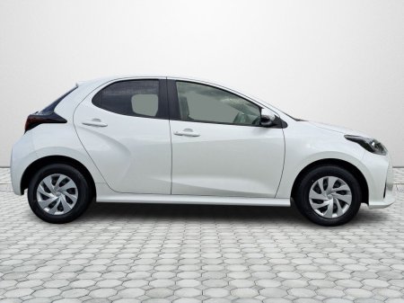 2021 Toyota Yaris - photo 11