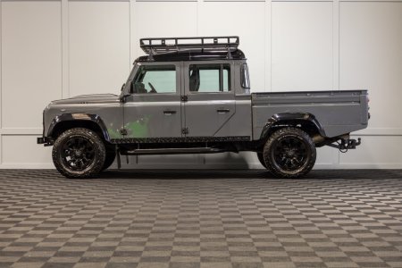 2017 Land Rover Defender - photo 3