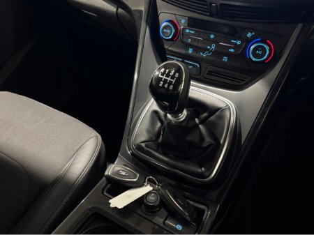 2017 Ford Kuga - photo 11