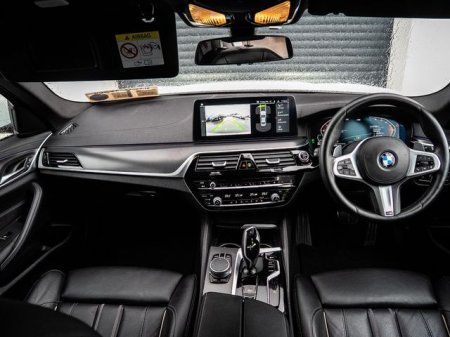 2021 BMW 5-Series - photo 10