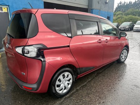 2017 Toyota Sienta - photo 4
