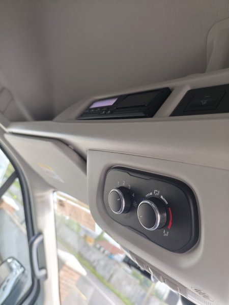 2020 Ford Transit - photo 5