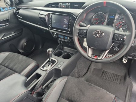 2024 Toyota Hilux - photo 9