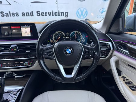 2017 BMW 5-Series - photo 18