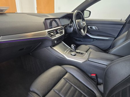 2022 BMW 3-Series - photo 8