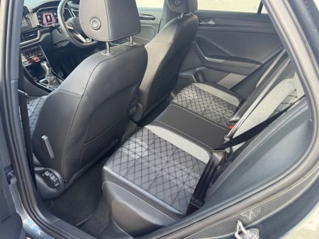 2025 Volkswagen T-Roc - photo 13