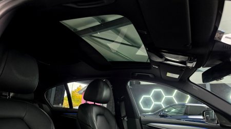 2018 BMW 5-Series - photo 26
