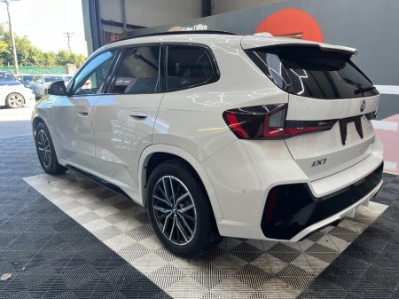 2024 BMW iX1 - photo 5