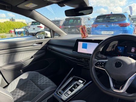 2023 Volkswagen Golf - photo 21