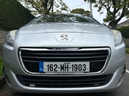 2016 Peugeot 5008 - photo 2