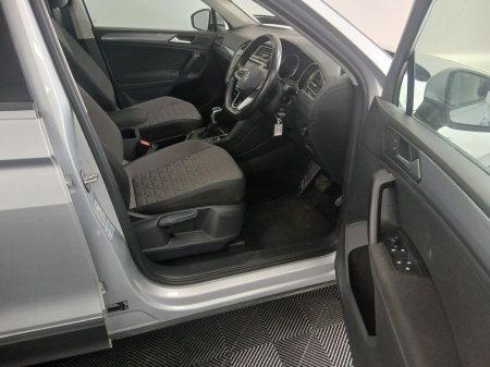 2023 Volkswagen Tiguan - photo 7