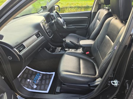 2015 Mitsubishi Outlander - photo 9