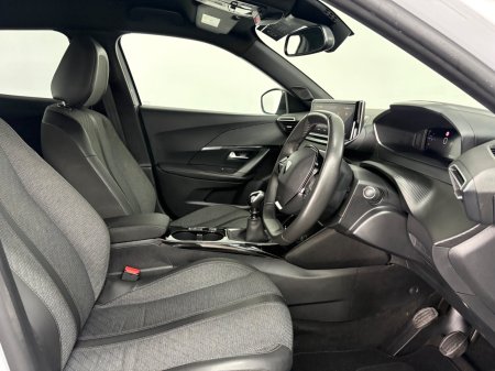 2024 Peugeot 2008 - photo 2