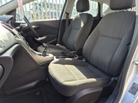 2010 Opel Astra - photo 23