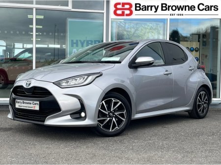 2023 Toyota Yaris DESIGN HEV CVT
