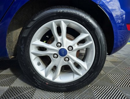 2015 Ford Fiesta - photo 9