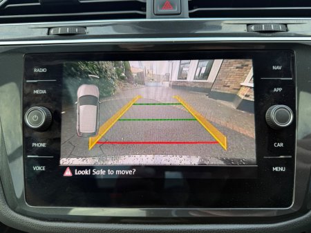 2020 Volkswagen Tiguan - photo 17