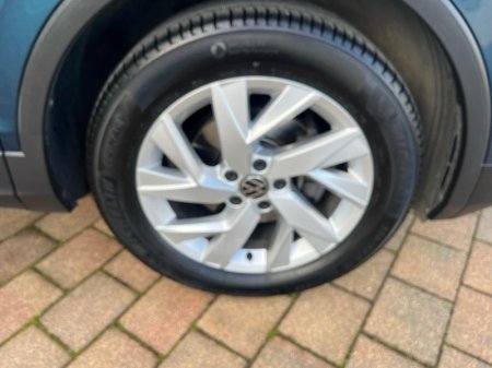 2024 Volkswagen Tiguan - photo 16