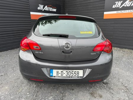 2011 Opel Astra - photo 5